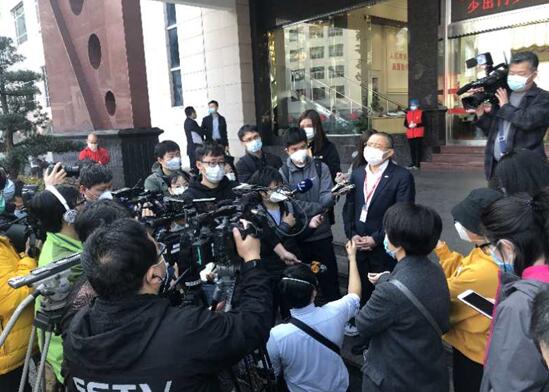 流动的发布会—33家中外媒体集中报道广东复工复产   