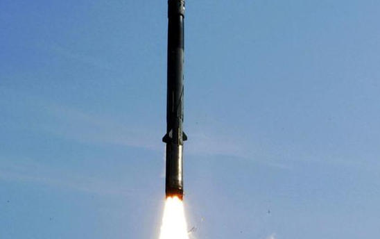 印度成功试射“无畏”超音速战术导弹