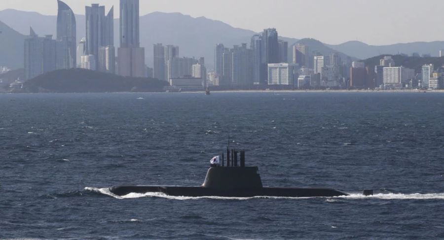韩媒：韩国潜射导弹水下试射成功