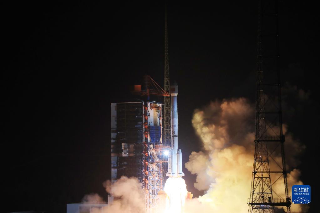 中国成功发射天链二号02星
