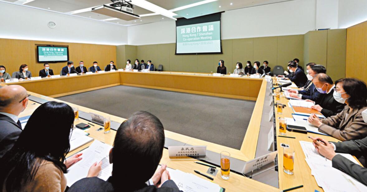 深港合作會議推動融合發展 行政長官與深圳市市長會面 兩地簽青年交流旅遊合作協議
