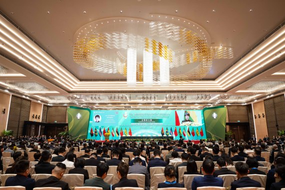 中国与葡语国家代表会聚澳门分享发展机遇
