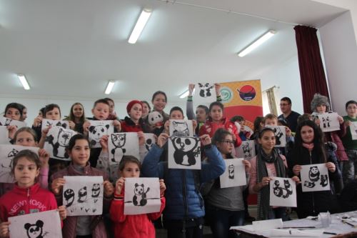 图九 孩子们画的熊猫2.JPG
