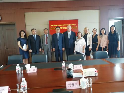 中国侨网辽宁外侨办主任会见罗马尼亚普拉霍瓦省工商会代表。