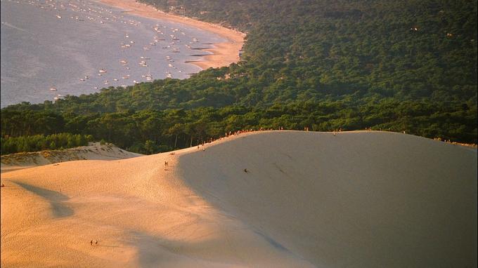 海边度假晒照天堂 法国票选十大最具ins风沙滩