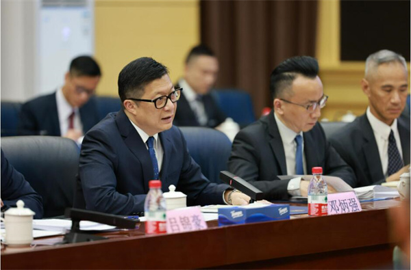 鄧炳強訪東莞惠州參觀華為TCL　研善用創科提升執法能力
