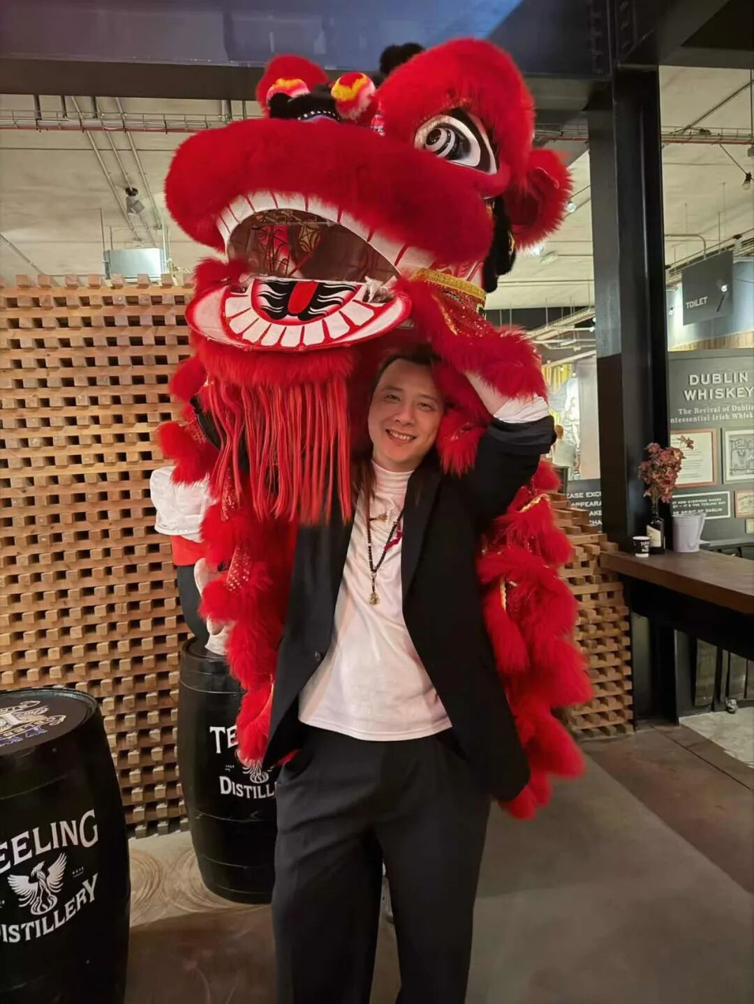 翁挺全媒体矩阵深度赋能，助力第六届“世界因爱而生”全球春晚多维破圈