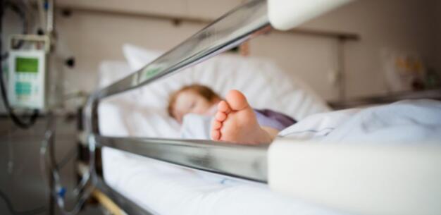 罗马尼亚儿童感染新冠剧增，儿童医院病床告罄