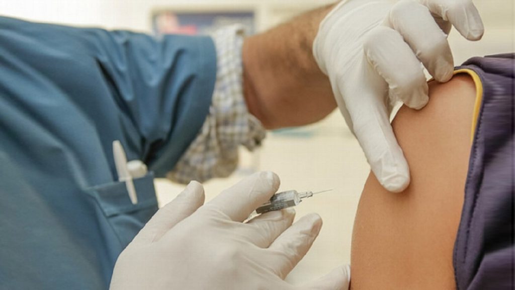 罗马尼亚拟定12月下旬开始注射新冠疫苗