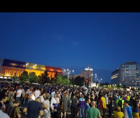 今天晚上布加勒斯特爆发大规模抗议活动